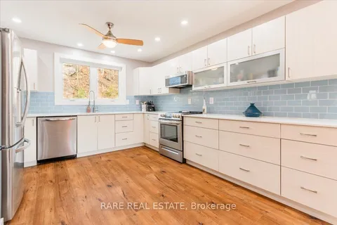 32 Oneida Avenue, Oro-Medonte, ON L0K 1E0