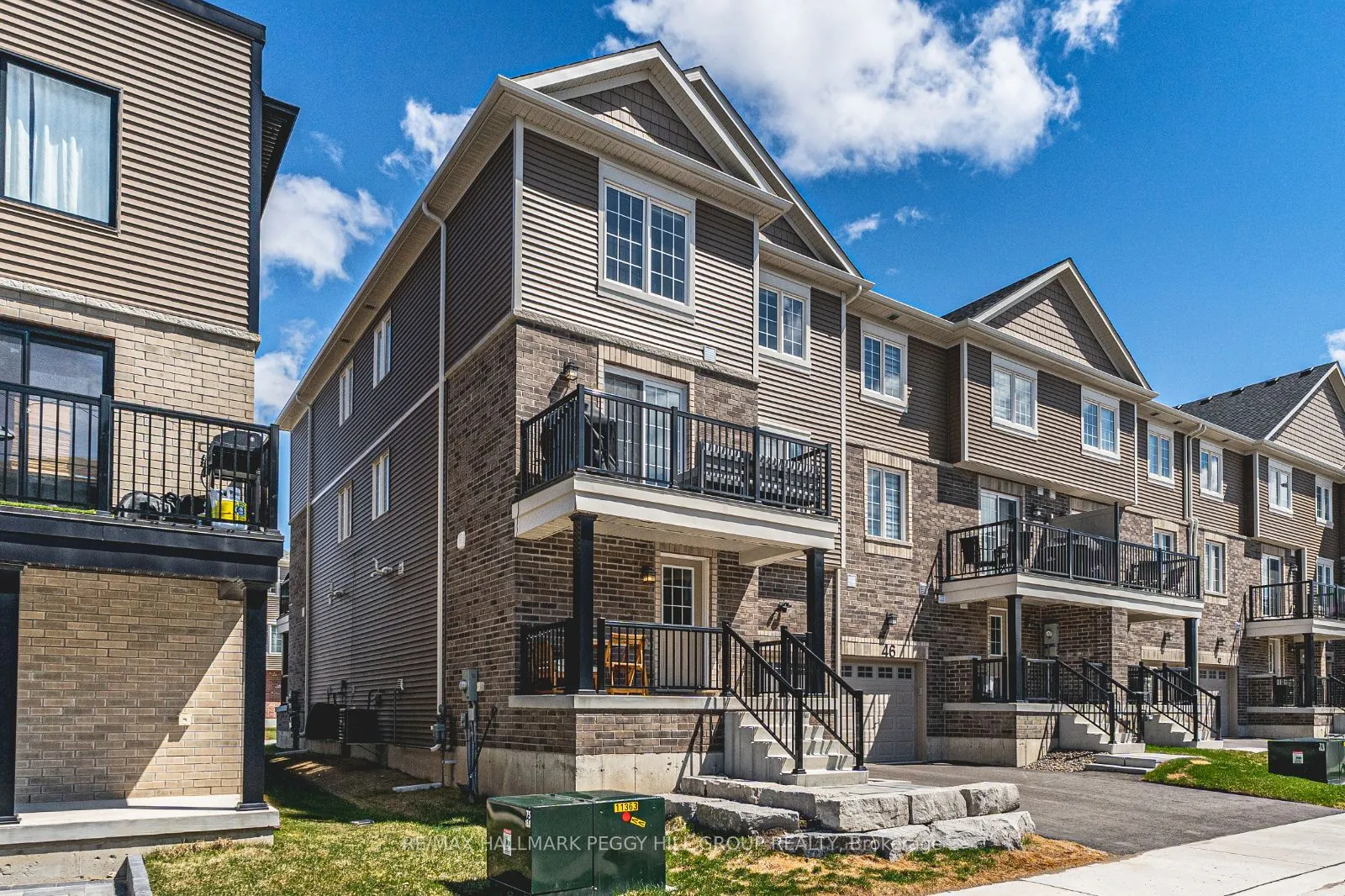 48 Hay Lane, Barrie, ON L9J 0T8
