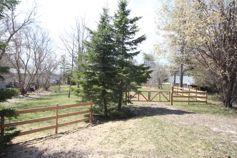 5766 Penetanguishene Highway, Springwater, ON L0L 1P0