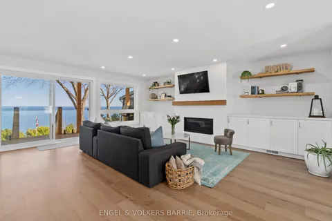 2371 Lakeshore Road, Oro-Medonte, ON L0L 1T0