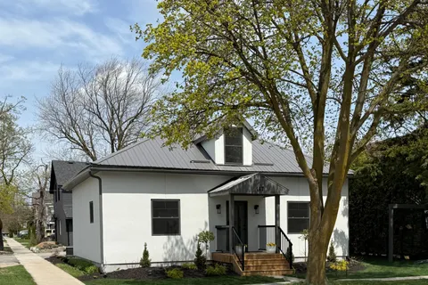 147 Second Street, Collingwood, ON L9Y 1E7