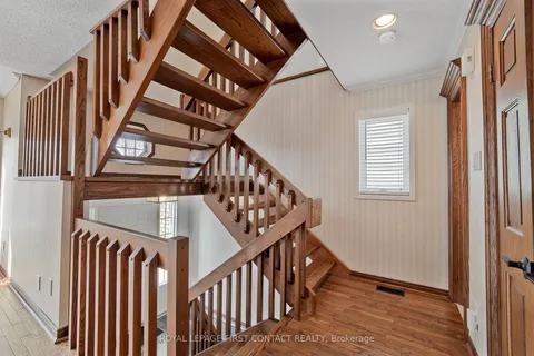 36 Kempenfelt Drive, Barrie, ON L4M 1B9
