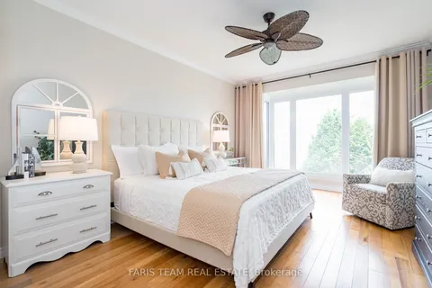 325 Aberdeen Boulevard, Midland, ON L4R 5M9