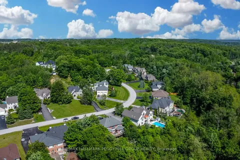 16 Bridle Trail, Springwater, ON L9X 0J9