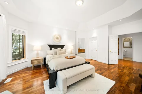 18 Red Oak Crescent, Oro-Medonte, ON L0L 2L0