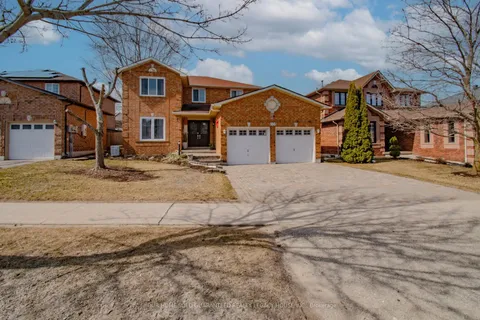 186 Ferndale Drive, Barrie, ON L4N 8A1