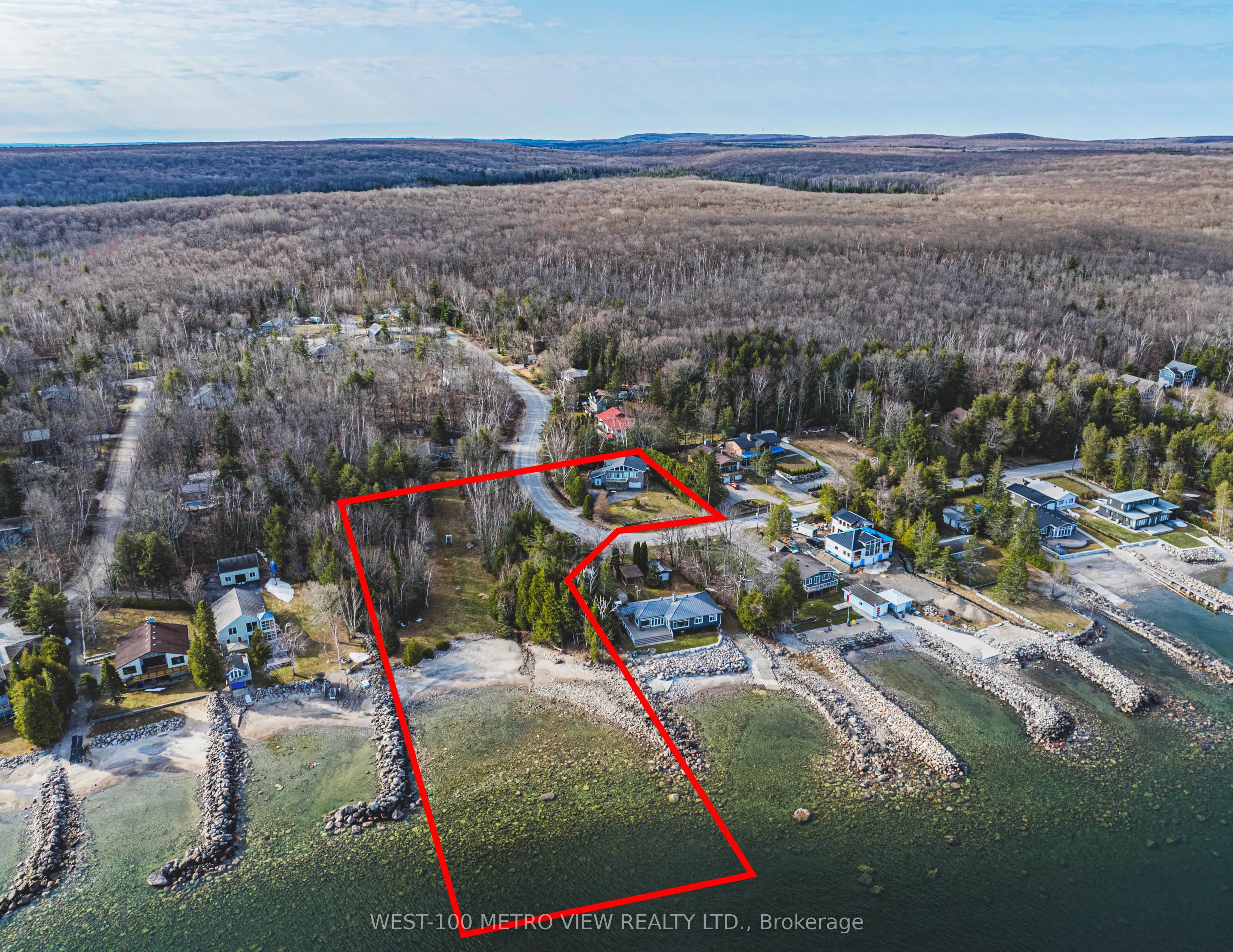 2476 Champlain Road, Tiny, ON L9M 0C3