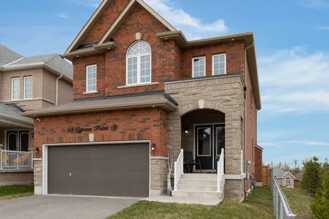 18 Cypress Point Street, Barrie, ON L4N 6J9