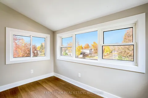 9 Bertram Drive, Springwater, ON L0L 1P0