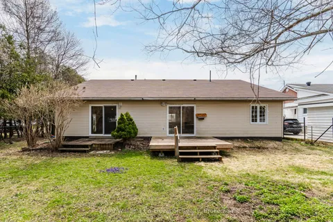 230 Elizabeth Street, Midland, ON L4R 1Y4