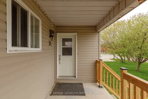51 RAGLAN Street, Collingwood, ON L9Y 4Y6