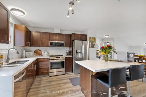 11 Masters Drive, Barrie, ON L4M 6W4