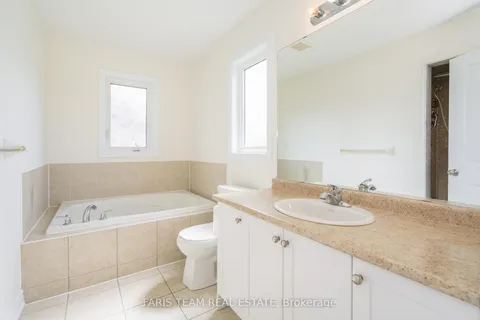 210 Isabella Drive, Orillia, ON L3V 8K7