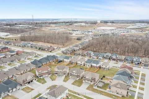 210 Isabella Drive, Orillia, ON L3V 8K7