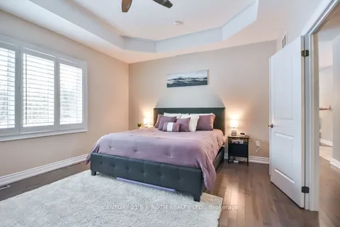 27 Houben Crescent, Oro-Medonte, ON L0L 1T0