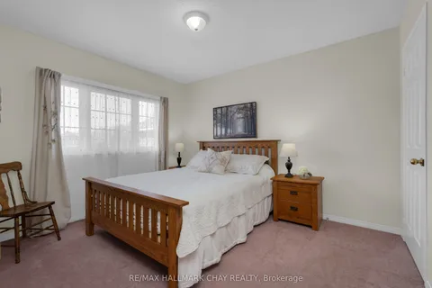 47 Finlay Road, Barrie, ON L4N 7T7