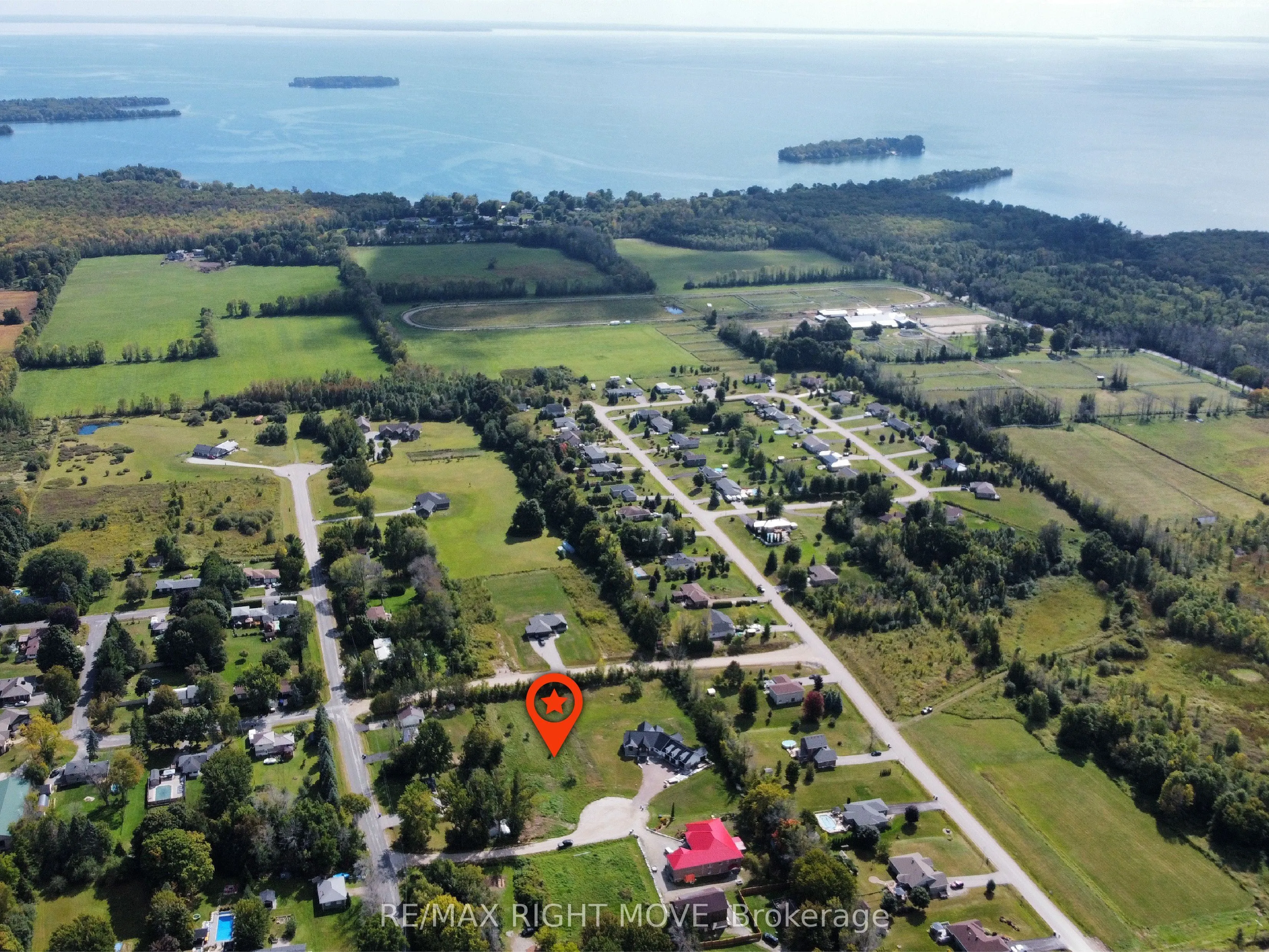 11 ferreira Road, Ramara, ON L3V 0M9