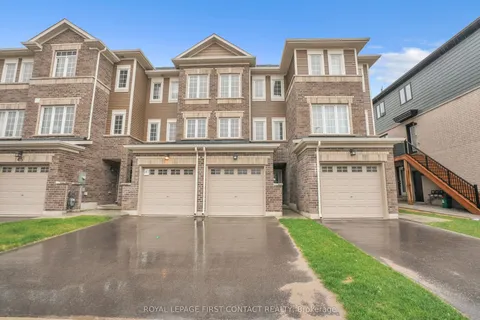 49 Pumpkin Corner Crescent, Barrie, ON L9J 0T7