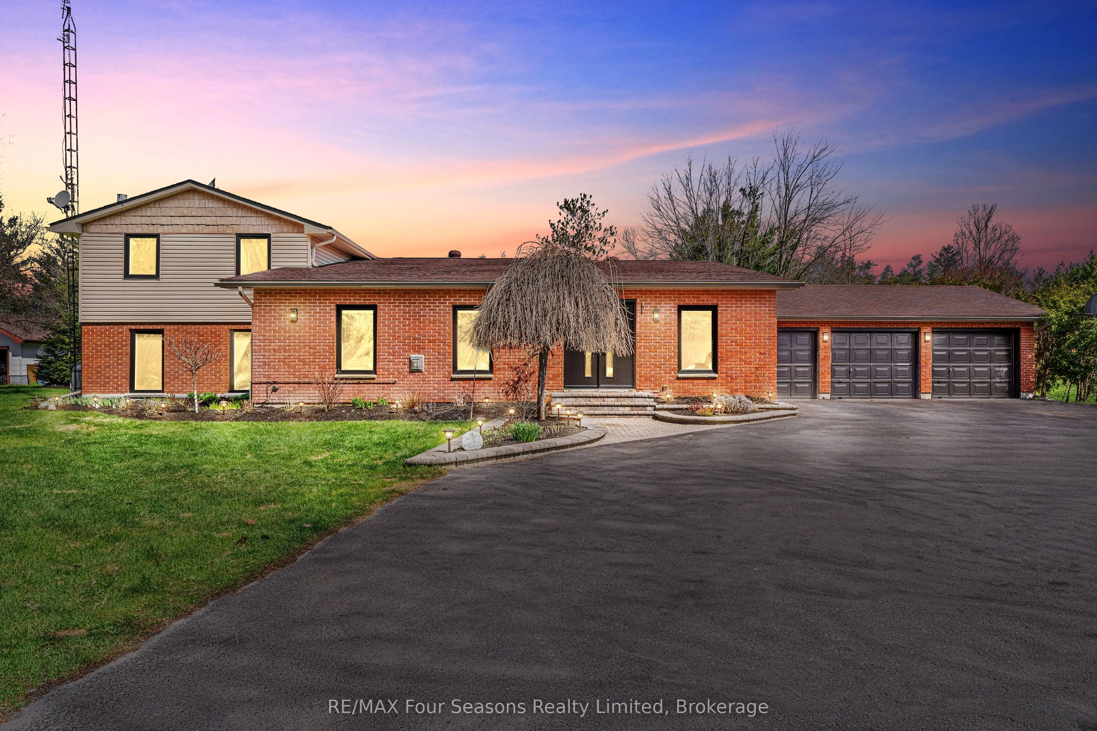 6184 County 9 Road, Clearview, ON L0M 1N0