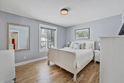 48 Tall Pines Drive, Tiny, ON L9M 0H4