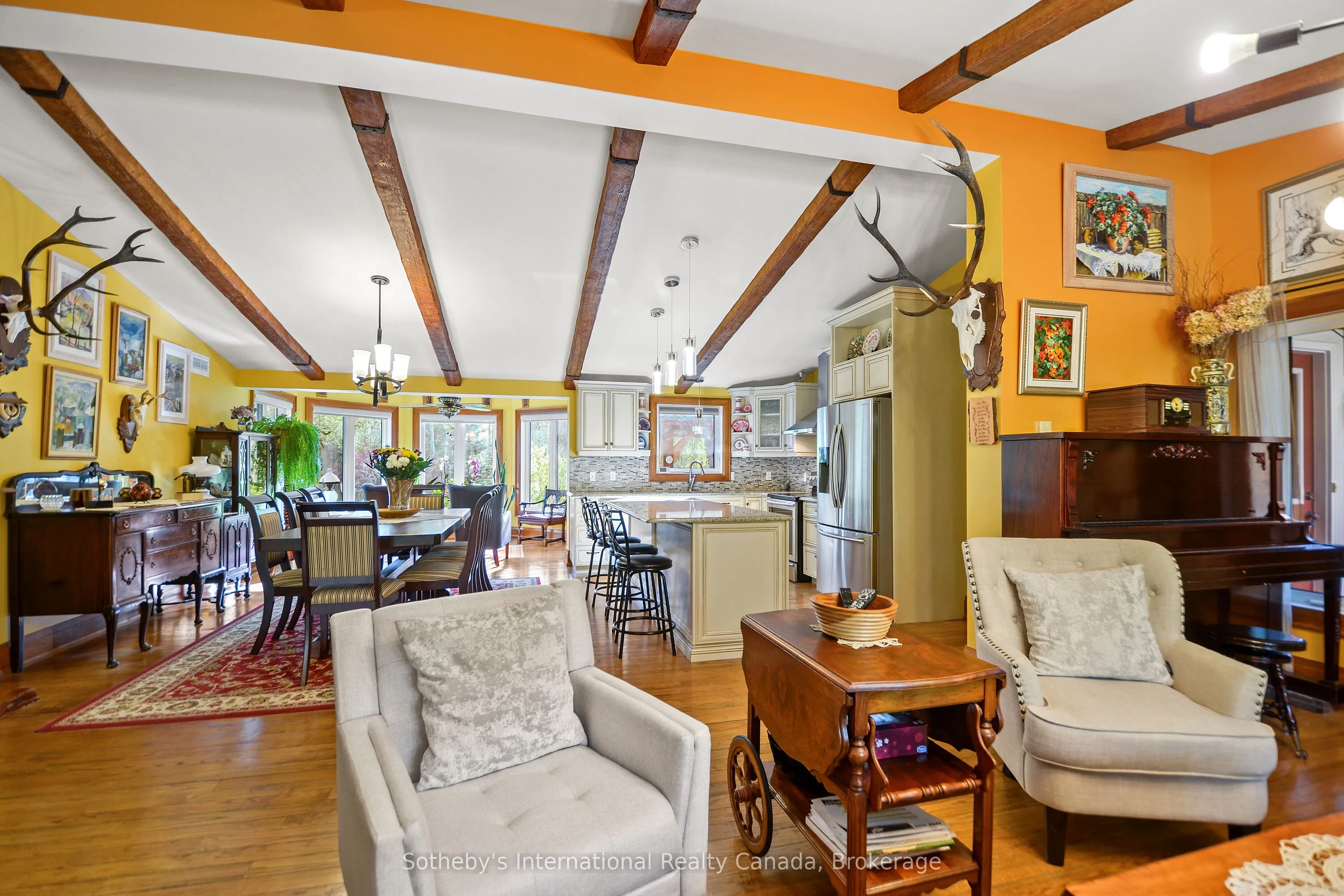 134 GLENLAKE Boulevard, Collingwood, ON L9Y 0X2