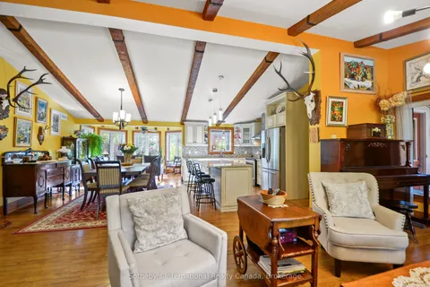 134 GLENLAKE Boulevard, Collingwood, ON L9Y 0X2