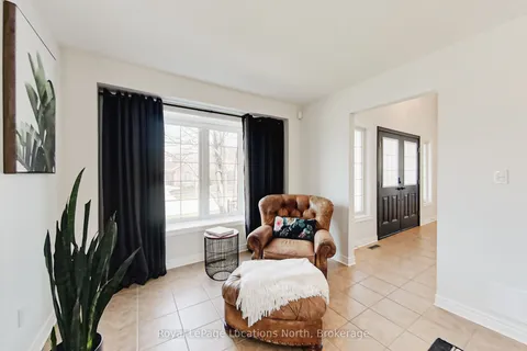10 Georgian Meadows Drive, Collingwood, ON L9Y 5N3