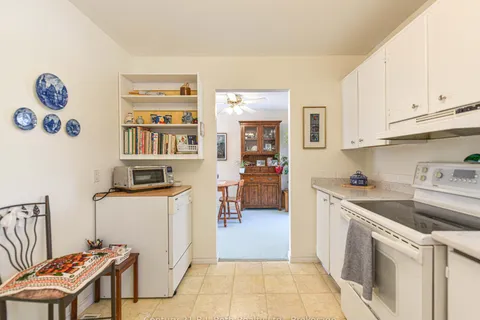 24 Champlain Street, Orillia, ON L3V 2G7