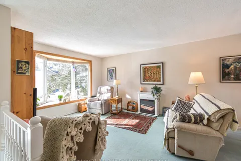 24 Champlain Street, Orillia, ON L3V 2G7