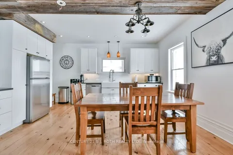 1153 Glengarry Landing Road, Springwater, ON L9X 1E1