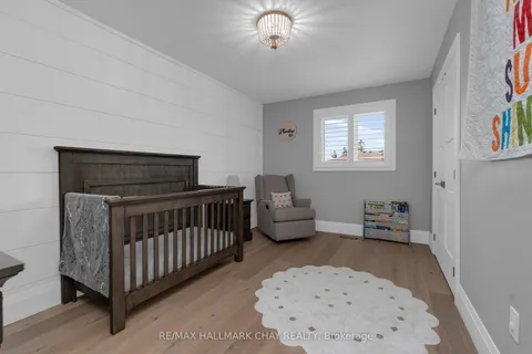 5 Lilac Lane, Springwater, ON L0L 1X1