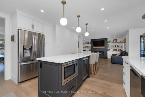 5 Lilac Lane, Springwater, ON L0L 1X1