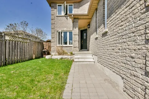 151 Raymond Crescent, Barrie, ON L4N 0X7