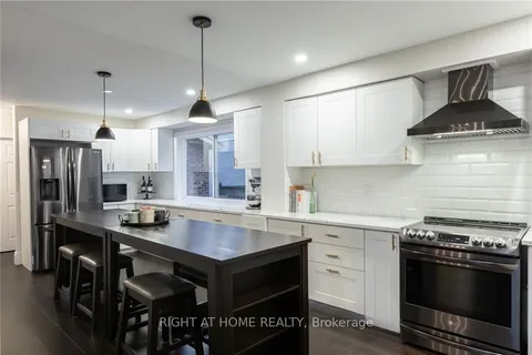 6 COUNTRY Lane, Barrie, ON L4N 0E6