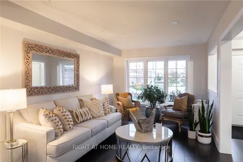 6 COUNTRY Lane, Barrie, ON L4N 0E6