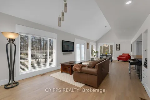 20 Cathedral Pines Road, Oro-Medonte, ON L4M 4Y8