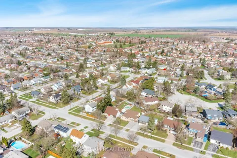64 Heather Street, Barrie, ON L4N 4N1