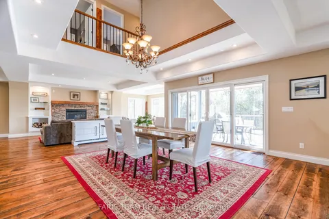 7 Pine Point, Oro-Medonte, ON L4M 4Y8
