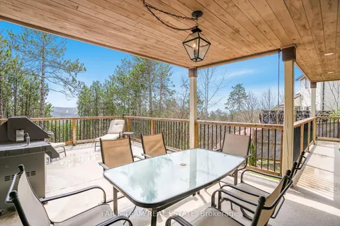 7 Pine Point, Oro-Medonte, ON L4M 4Y8