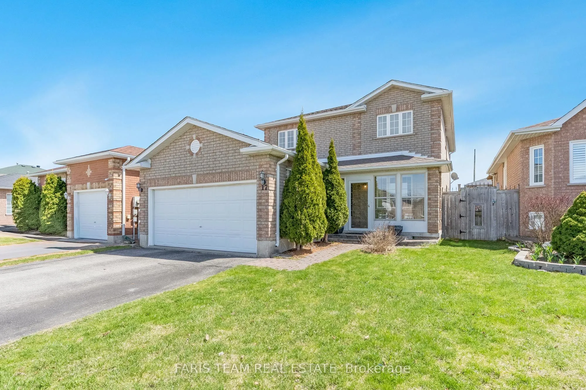 17 Nicole Marie Avenue, Barrie, ON L4M 6Z1