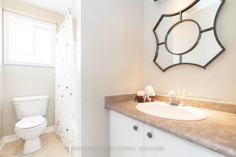 17 Nicole Marie Avenue, Barrie, ON L4M 6Z1