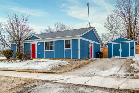 42 Fourth Street, Midland, ON L4R 3S8