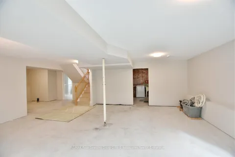 6 Dillon Drive, Collingwood, ON L9Y 4S3