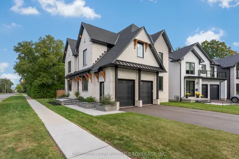 271 Codrington Street, Barrie, ON L4M 1S7