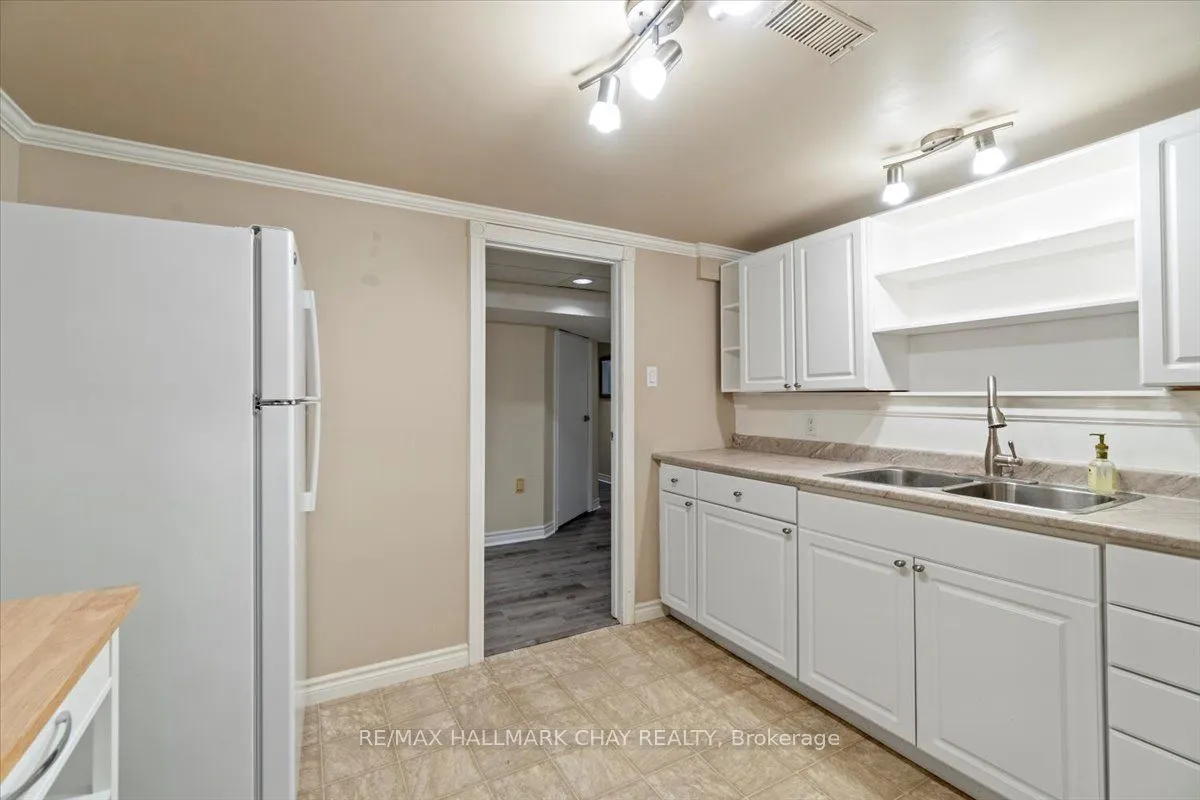 13 Ford Street, Barrie, ON L4N 5X2