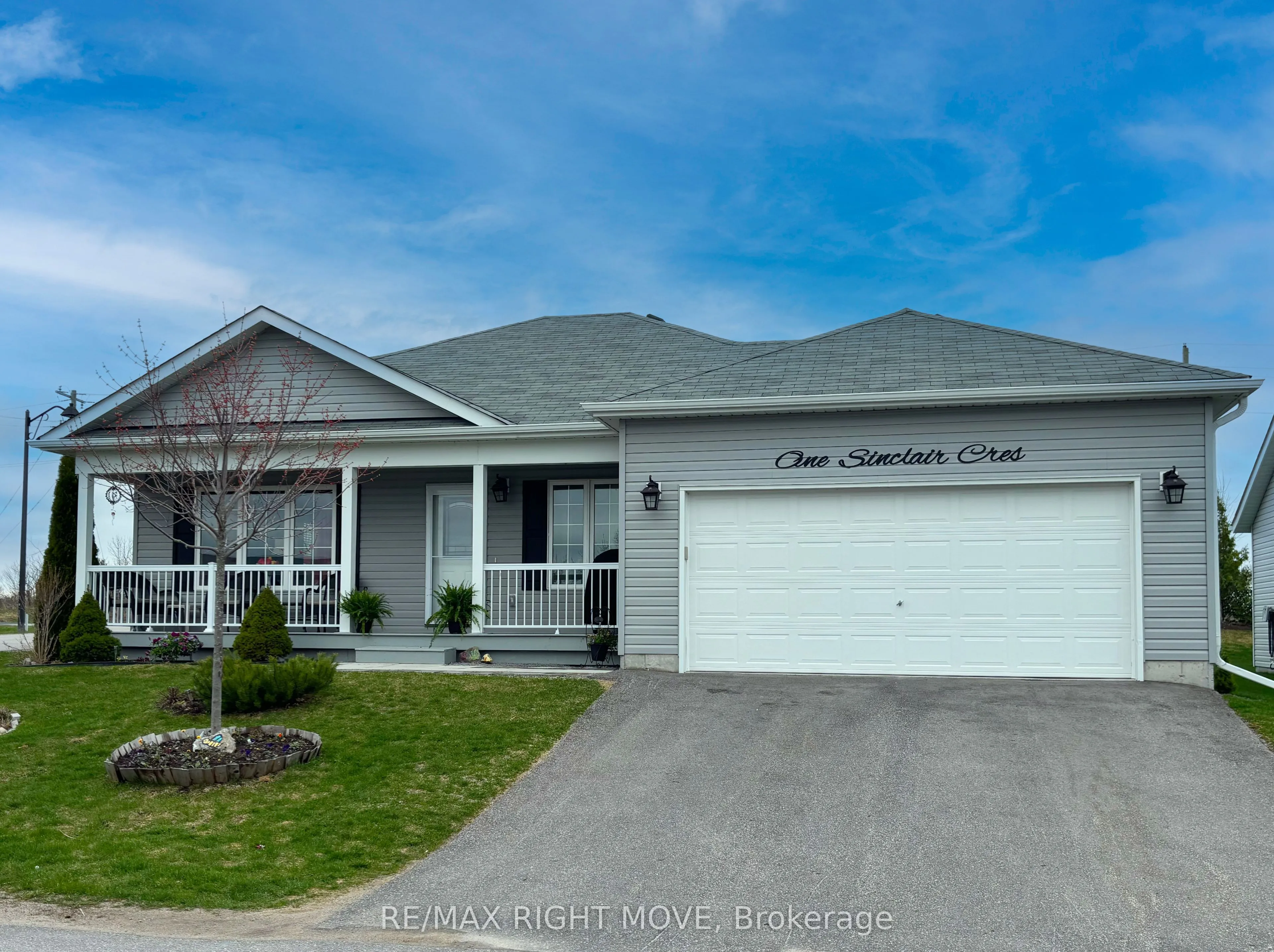 1 Sinclair Crescent, Ramara, ON L3V 6H7