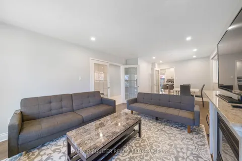 32 Brown Street, Barrie, ON L4N 7V4
