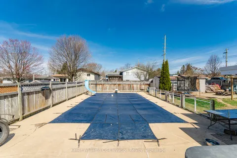 1 Bonaventure Place, Penetanguishene, ON L9M 1J3