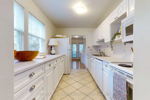 104 Oak Street, Collingwood, ON L9Y 2X8