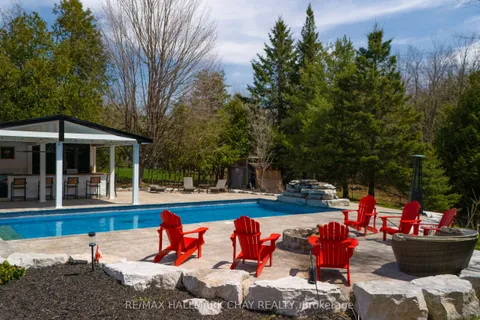 7 Jodies Lane, Springwater, ON L0L 1X1